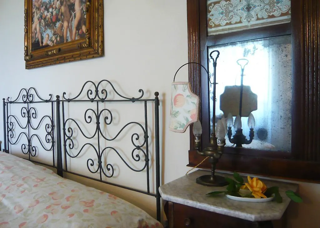 Charming Villa Marcialla Tavarnelle Val di Pesa Bed & Breakfast